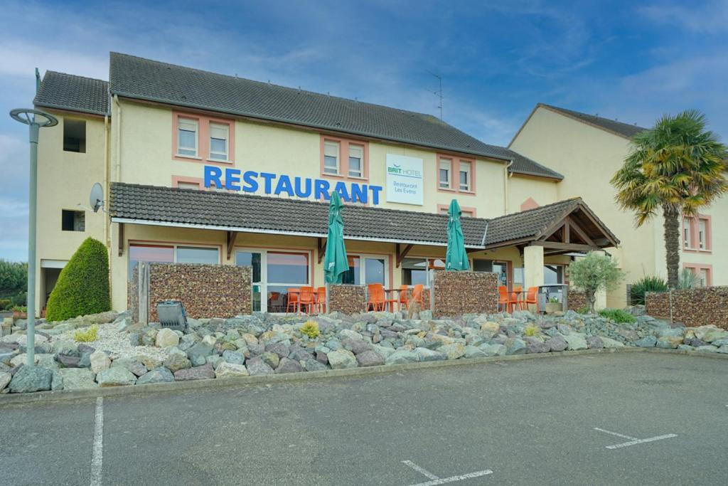 伊文思布里特酒店 圣萨蒂南 外观 照片