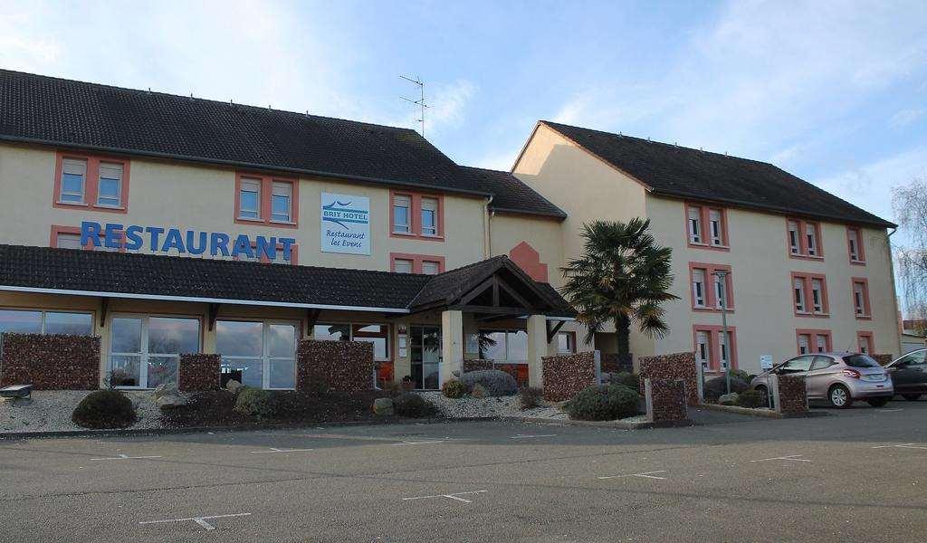 伊文思布里特酒店 圣萨蒂南 外观 照片