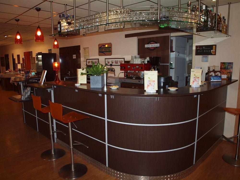 伊文思布里特酒店 圣萨蒂南 外观 照片